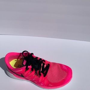 Women’s Nike FREE 5.0 Black & Pink Size 9